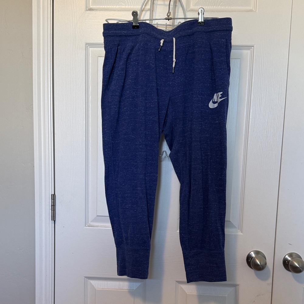 Nike Ladies Heathered Blue Capri Joggers
